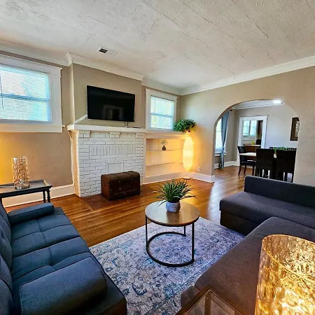 Villa Charming House In Memphis